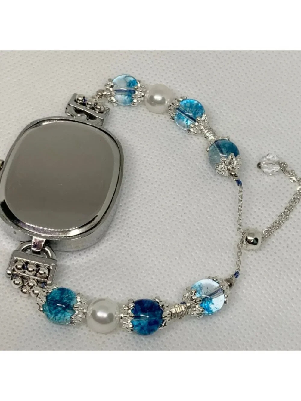 Women’s silver tone watch quartz 31mm mop dial beads adjustable band running